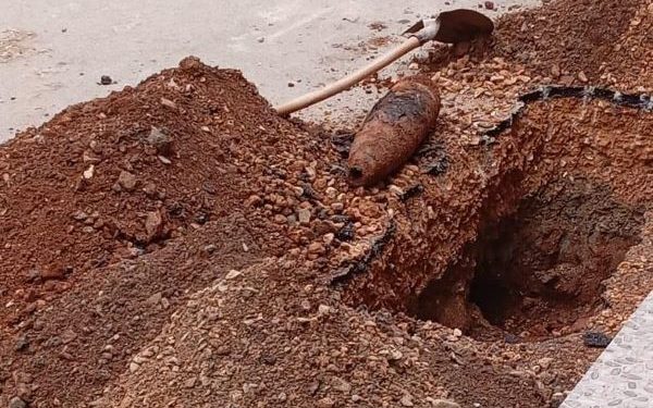 العثور على قذيفة تعود لحقبة الاستعمار بامزورن