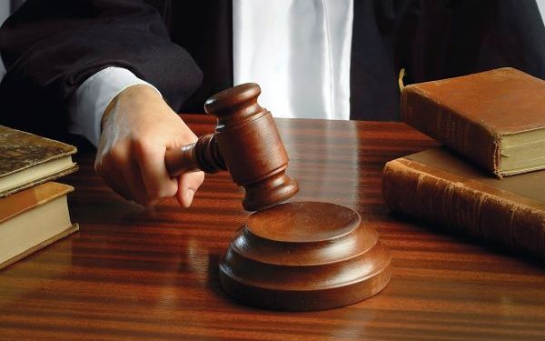 الحبس النافذ للمتلاعبين بأموال فريق رياضي