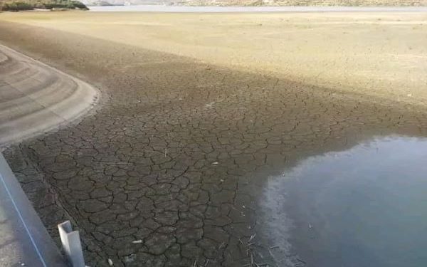 الحرارة و الأوحال والأتربة تساهم في ضياع الموارد المائية بالسدود