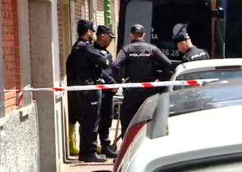 عنصري يقتل شابا مغربيا رميا بالرصاص في اسبانيا