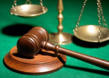 في أوج احتجاجات العدول … قاضي توثيق يصدر أمرا قضائيا استنادا إلى نص منسوخ