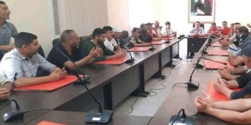 برلماني ورئيس جماعة يقود وساطة لإنهاء التوتر بإساكن