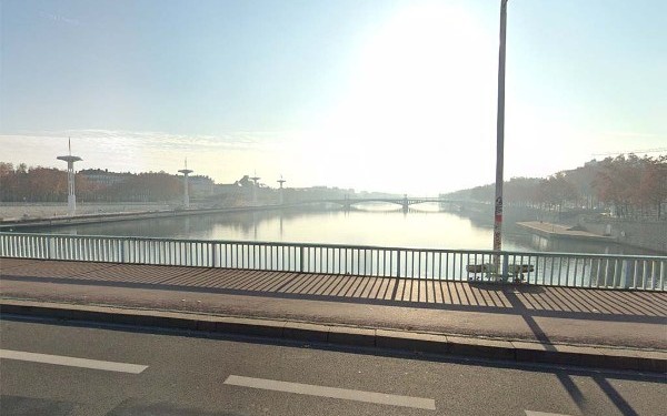 شخصان يقتلان مغربيا بدون مأوى بفرنسا