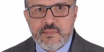 قراءة في كتاب “المثقفون المزيفون”