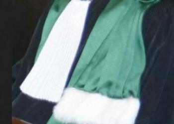 الإطاحة بقاض في مكناس متلبسا برشوة قدرها 2000 درهم