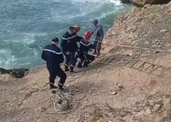 مصرع صياد بعد سقوطه من أعلى جرف بالحسيمة