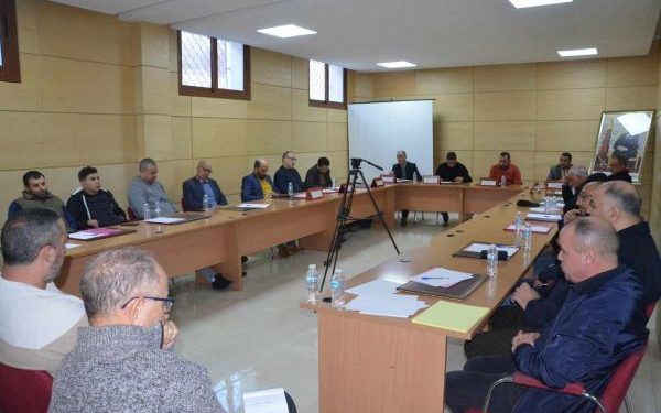 الحسيمة: أرباب المقاهي والمطاعم يصعدون ويعلنون عن خوض سلسلة من الإضرابات