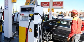 تحذير نقابي من وصول سعر لتر الغازوال إلى 18 درهماً جراء توترات الشرق الأوسط