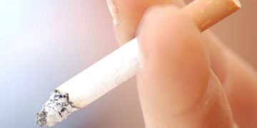 دراسات توصي بالإقلاع عن تدخين السجائر للوقاية من مخاطر بعض الأمراض