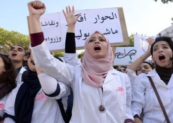 أزمة طلبة الطب تسير نحو الباب المسدود