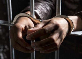 تهمة “الإخلال العلني بالحياء” تقود صانع محتوى على التيكتوك بطنجة إلى السجن