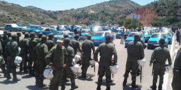 مسيرة احتجاجية لسيارات الأجرة الصنف الأول بسبب تأزم أوضاع المهنيين