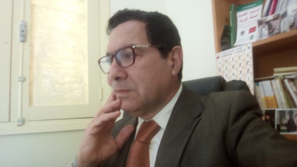 بوابات محتملة  لأحمد المخلوفي/احتفاء بالتعجيب