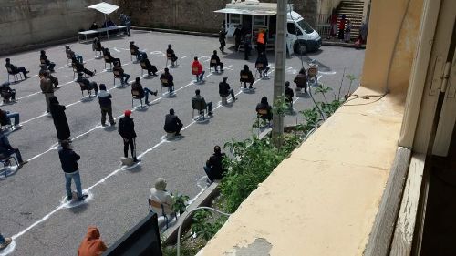 استفادة 320 شخصا من دعم صندوق كورنا بجماعة بني بوشيبت يتم في احترام تام للطوارئ الصحية