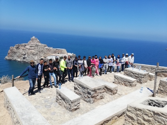 تلاميذ ينظمون رحلة تربوية للمنتزه الوطني للحسيمة