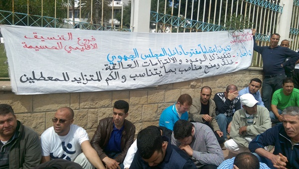 حصار وتعنيف معطلين حاولوا تنفيذ احتجاج أمام ملحقة الجهة بالحسيمة