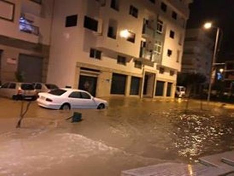 تطوان تغرق في الأمطار والكهرباء يقتل مستشارا