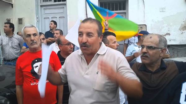 تعليق أبوعلي حول منع وقفة الحركة الحقوقية بالحسيمة
