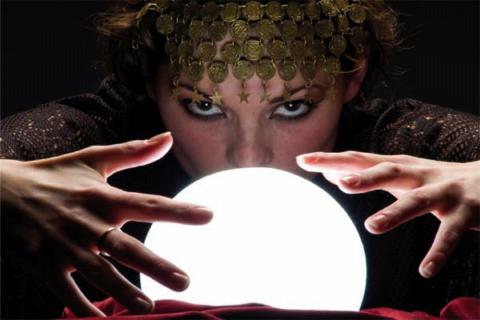 الشعوذة الالكترونية..دجل وابتزاز عبر الانترنيت