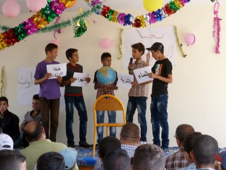 الثانوية الإعدادية آيت قمرة تحتفي بمتفوقيها ونواديها التربوية