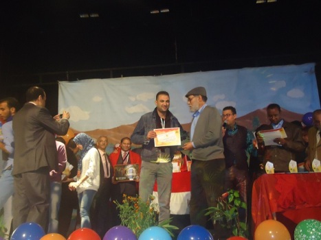 تتويج جمعية مولاي موحند بآيث حذيفة في مهرجان مسرح الطفل بالجديدة