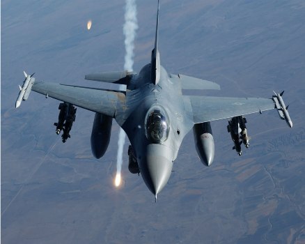 فقدان طائرة مقاتلة من طراز "إف16" مغربية في اليمن