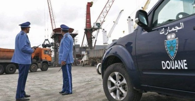 .الانتربول يعتقل مسؤولا بالجمارك اختلس 4 ملايير سنتيم قبل فراره