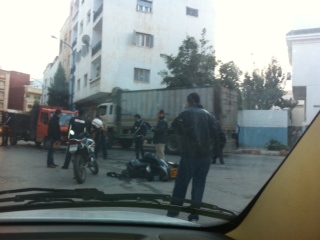 مصرع شاب كان على متن دراجة نارية جراء اصطدامه بشاحنة بالحسيمة