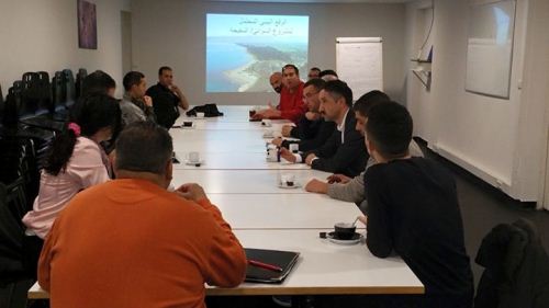 نشطاء الريف يجتمعون بلاهاي ويعتبرون مشروع السواني عقاريا ويقررون الاحتجاج أمام سفارة المغرب
