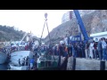 مقطع يبين انتشال المركب الغارق بميناء الحسيمة
