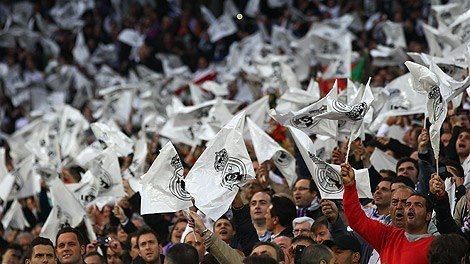 "تيفو" مغربي لملعب "برنابيو" بمناسبة لقاء ريال مدريد ضد نادي ملقة