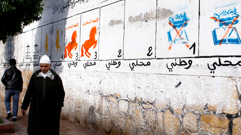 أحزاب سياسية بالحسيمة تطلق النار على حزب "الجرار"