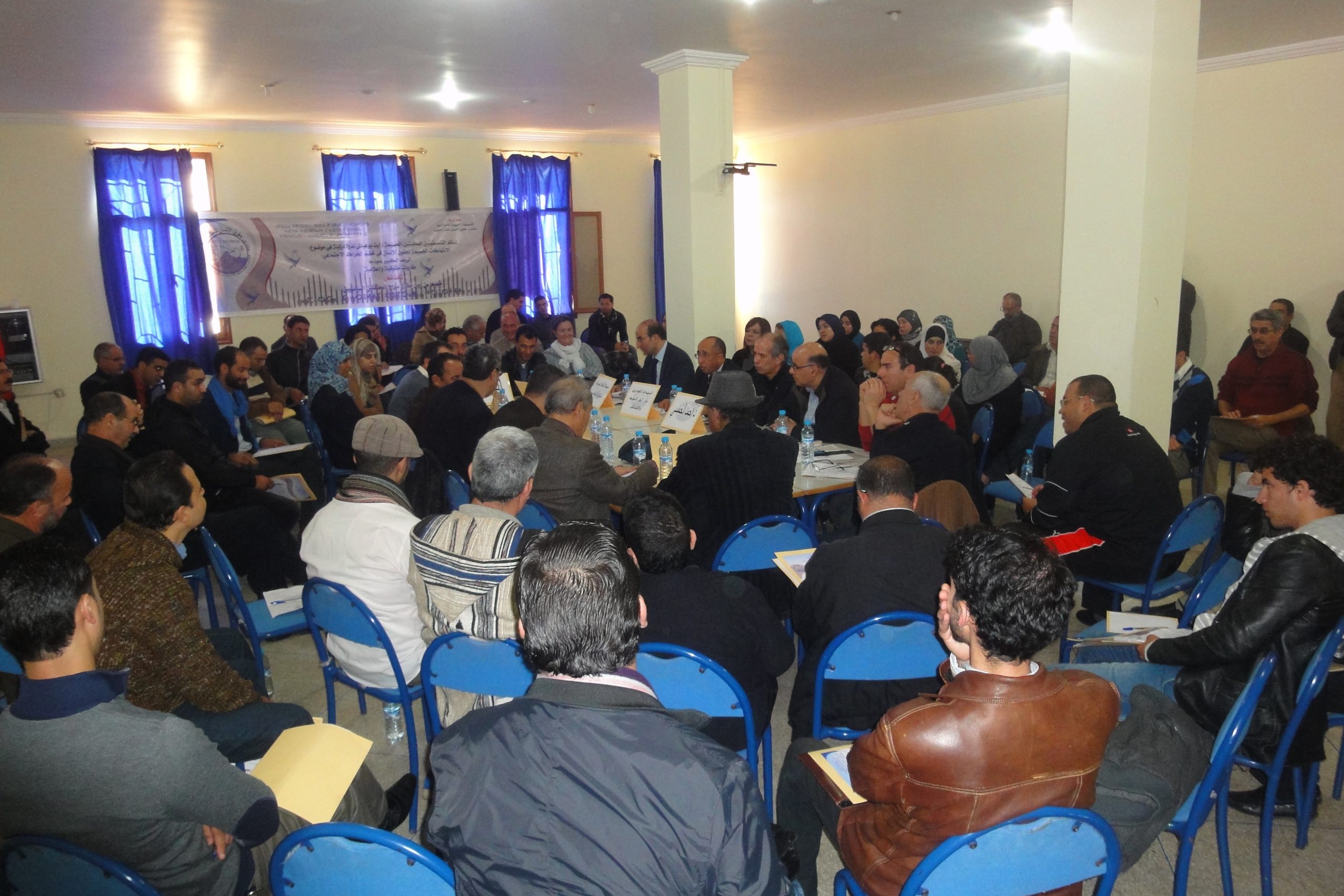 على هامش ندوة حقوقية بالحسيمة: الدولة نفذت القتل الرحيم في حق الاعلام الهادف والمستقل