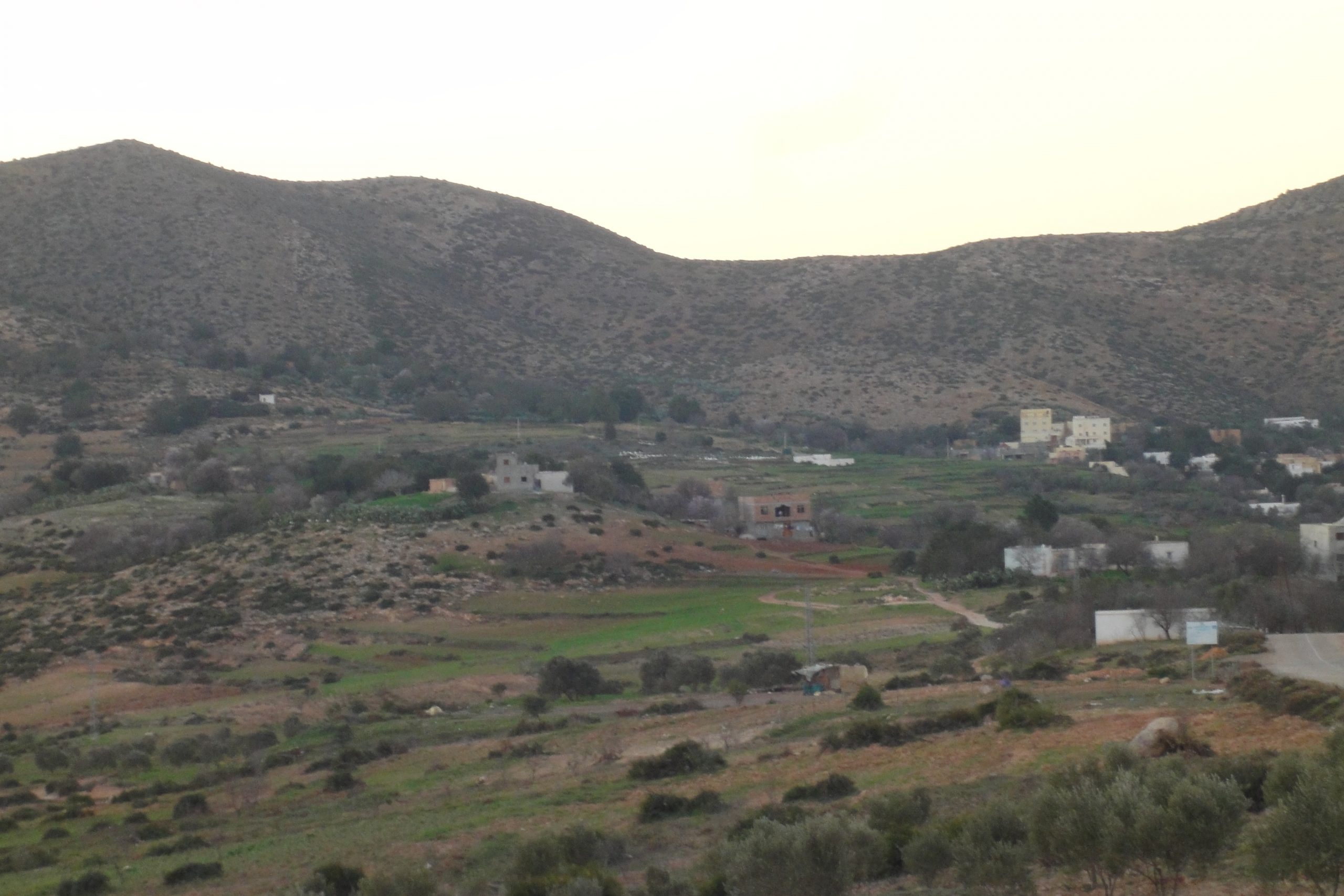سكان تافنسا بجماعة إزمورن يطالبون بإنشاء مقطع طرقي