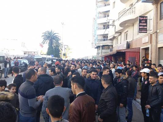 بعد أن أحال الوكيل العام 16 متابعا في أحداث الكرة على ابتدائية الحسيمة انطلاق وقفة احتجاجية عارمة