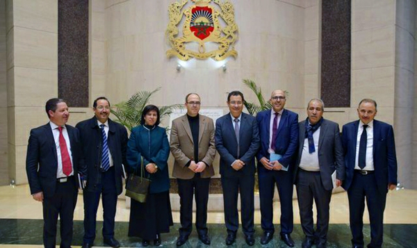 الجمعية المغربية لرؤساء مجالس الجماعات تعقد اجتماعين موسعين مع رئيسي مجلسي النواب والمستشارين