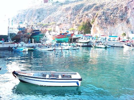 رب قارب يتهم مندوبية الصيد بالتلاعب في وثائقه