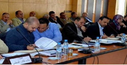 "بيجيديو  " بلدية الحسيمة يطلقون النار على الرئيس