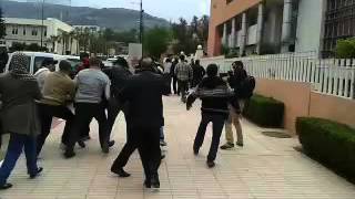 لحظة توقيف أجنبية تعرت أمام المحتجين ضد الشذوذ ببني ملال