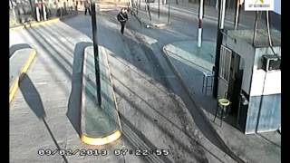 سيارة تقتحم نقطة الحدود الوهمية بمليلية