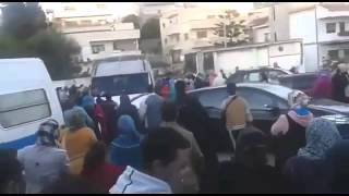 لحظة إعتقال فتاة حاولت سرقة رضيع بطنجة