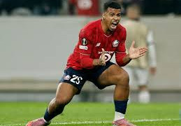 إكمان يكمل العلاج بفرنسا