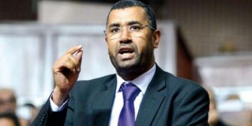 المعارضة تطالب برفع أسعار الخمور