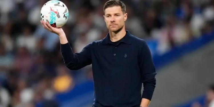 ليفربول يتفاوض مع ألونسو