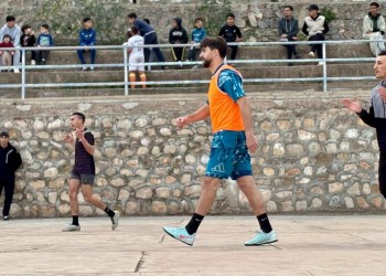 استثناء ملعب ” مرموشة ” بالحسيمة من تكسيته بالعشب يغضب لاعبين
