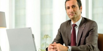 الملك يعين بنشعبون سفيرا جديدا للمغرب بفرنسا