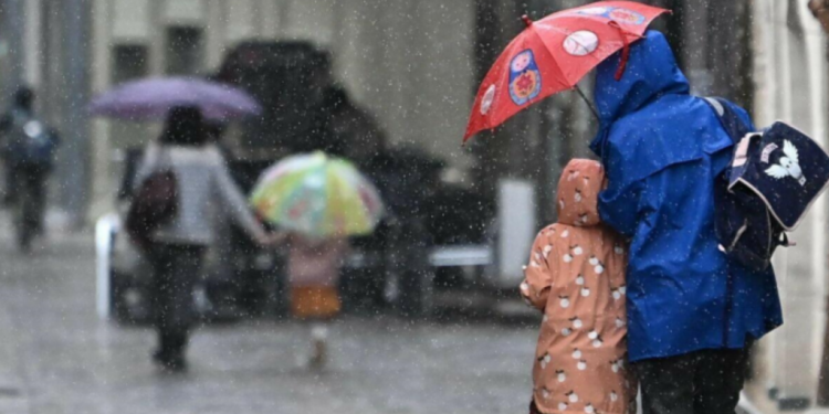 “أمطار طوفانية” تمدد تعليق الدراسة بطنجة