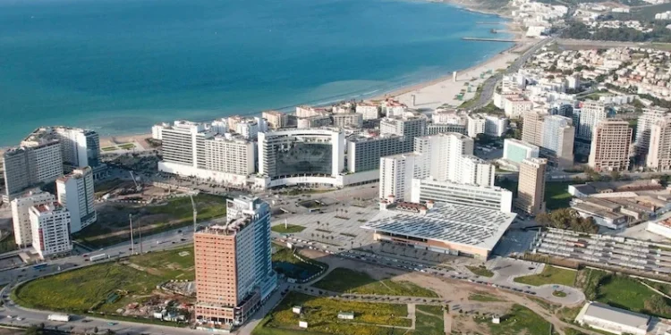 “اقتراح استثمارات عمومية بقيمة تقارب 8 ملايير لتمويل المشاريع بجهة طنجة