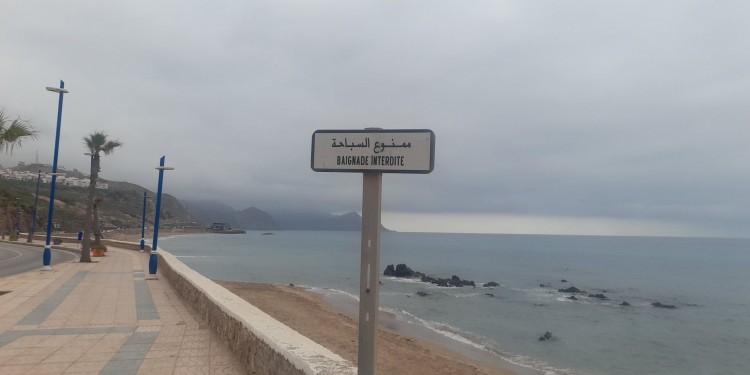 الحسيمة تستقبل فصل الصيف بشواطئ غير صالحة للسباحة