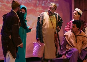 جولة مسرحية لعرض “رحلة حديدان” احتفاء باليوم العالمي للمسرح